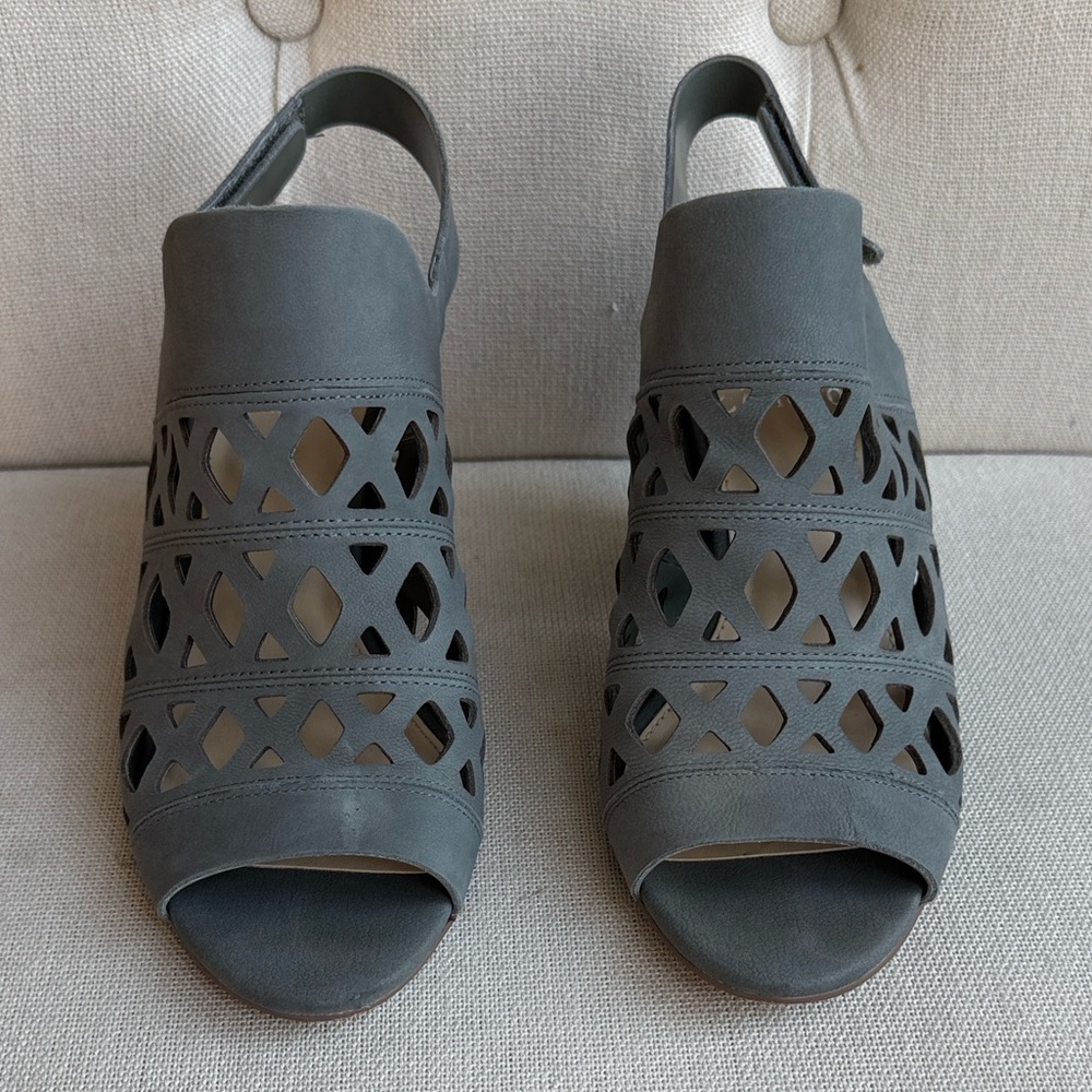 Vince Camuto Dark Gray Cutout Sandals